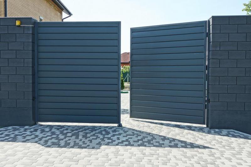 Installation de portail : crit&egrave;res de choix et recommandations